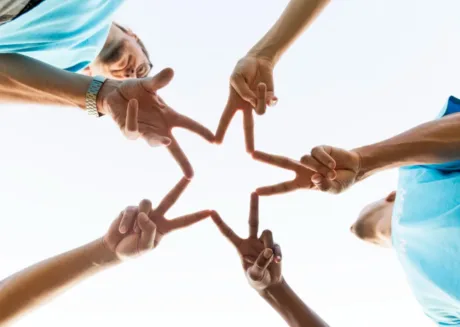 العمل التطوعي: أشكاله وفوائده