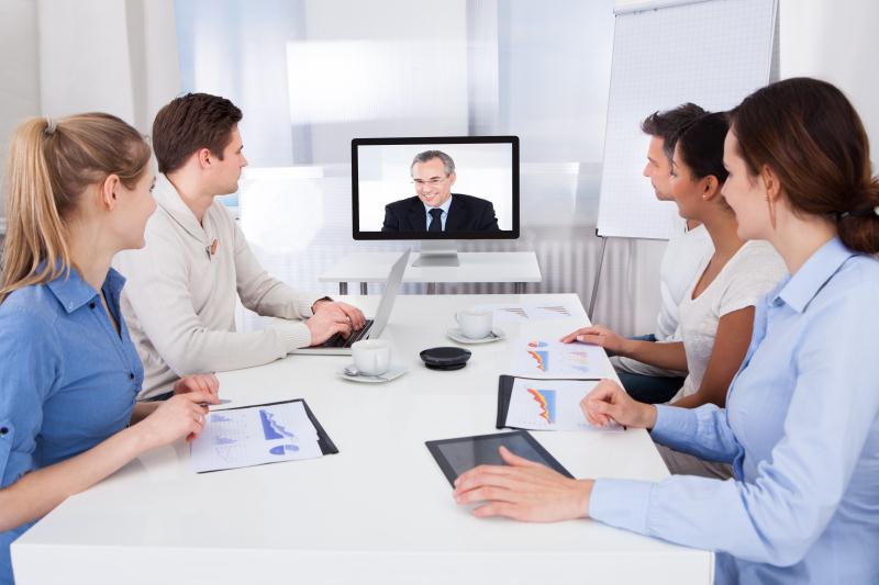 أهمية عقد اجتماعات عمل